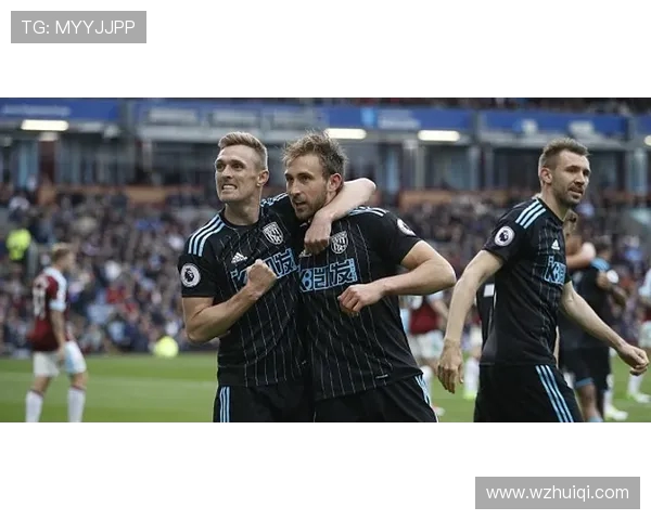 埃弗顿截胡费内巴切 沃克留英超冲击百场里程碑(2)